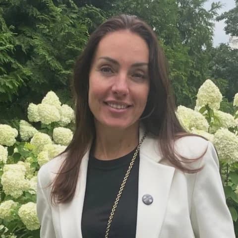 Елена Соколова